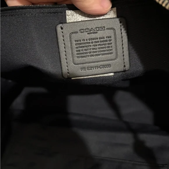 Coach Badlands Court Tote in Nylon and Refined Pebble Leather - Picture 8 of 12